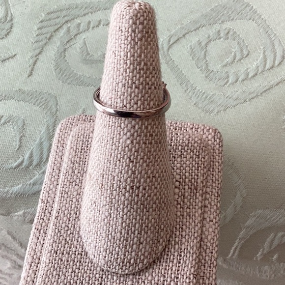 925 sterling silver swirl band with faceted marquis blue sapphire center - Picture 3 of 6